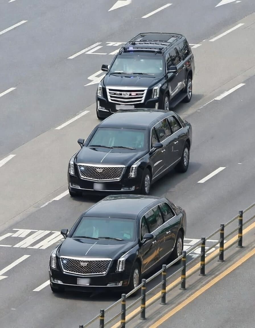 Secure vehicle convoy